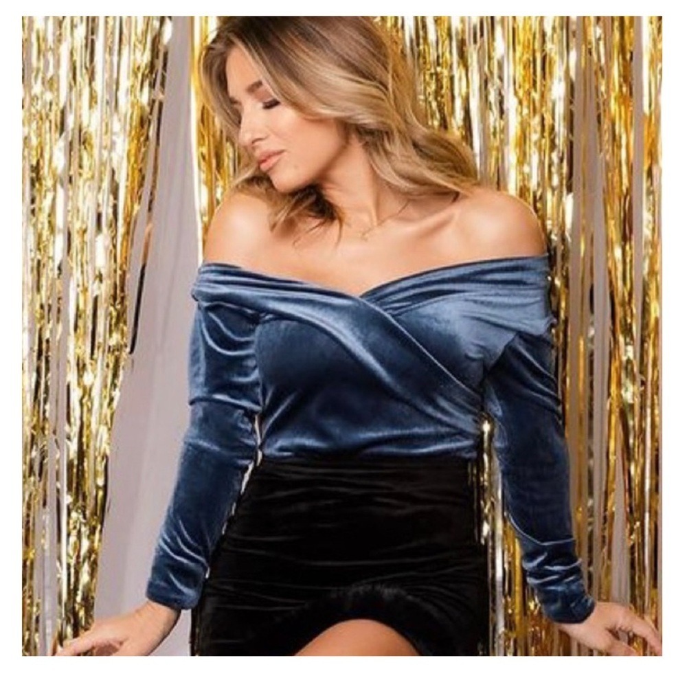 Kittenish Velvet Off Shoulder Bodysuit Women's Size XL Blue Glam